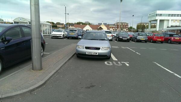 SV02 USM displaying Inconsiderate Parking