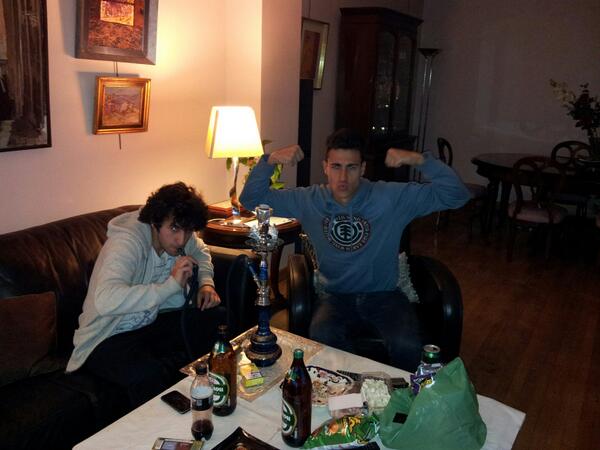 elxiwo89's tweet photo. Preparados para la gran final!!! Xarli negro y @elxiwo89 http://t.co/uHcQfziiQR