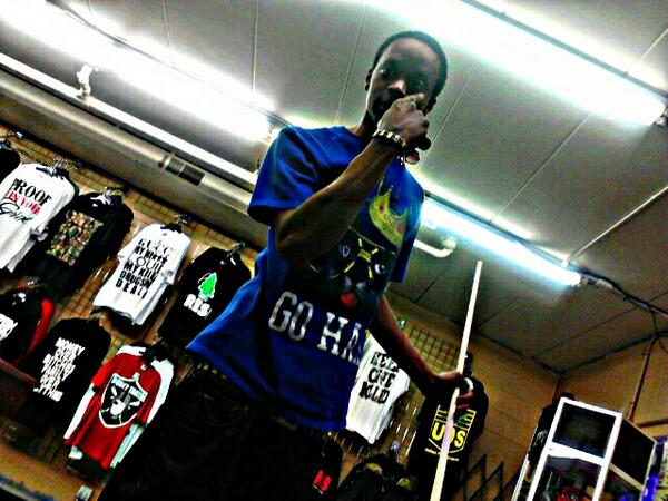 williebobo's tweet image. My nigga @YayYay59 chillin at The Trap @Trapinkk2733 #Offgaurd #Poolstick