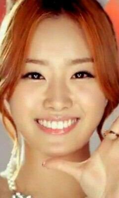 secret___b's tweet photo. @jieunonly1 

泣かないで~笑って♡ http://t.co/9x98qIU6u9