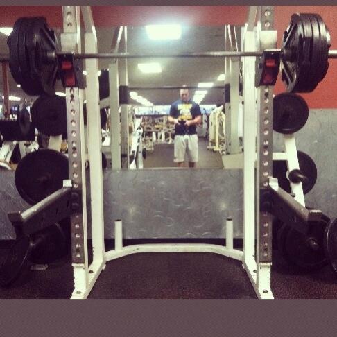 mike_gebhardt's tweet image. The only bar I'm gong to tonight @MattSaitz #squatbar #teamdiesel