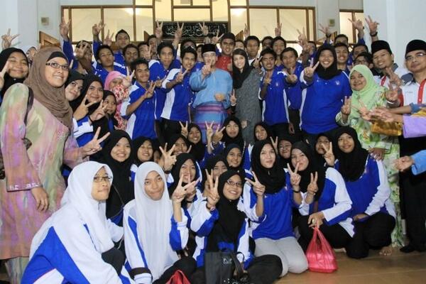Kenangan UTHM - no change - saya tetap menteri mentor <a href="/hafiz_ariffin/">Hafiz Ariffin</a>