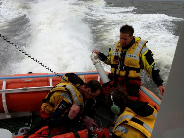 MedEvac slachtoffer jacht nabij Bergen aan Zee, samenwerking met @statpett, slachtoffer door KHV naar ambulance.