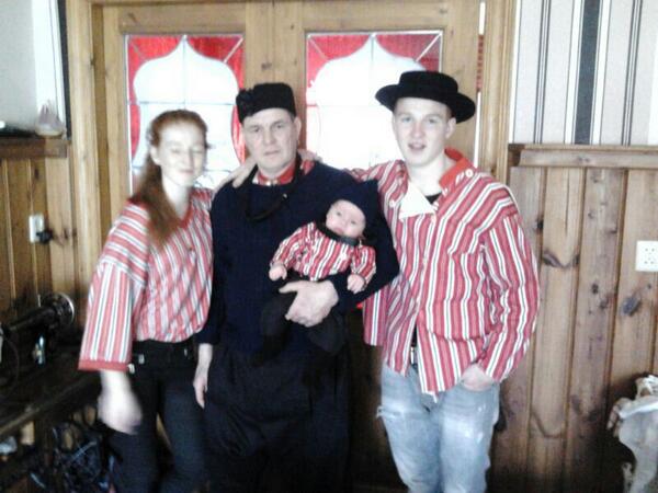 Wij zijn er klaar voor <a href="/urktweet/">Urk Tweet</a> 
---
---
Verzonden via WhatsApp