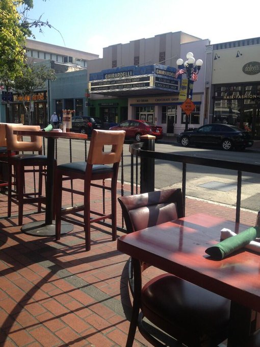 Breakfast downtown http://t.co/BmolntBC7t