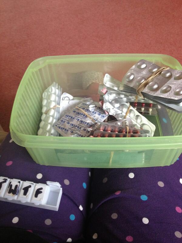 xalanacole's tweet image. Feel like I'm at work 😞 #needtoconcentrate #maykillsomeoneinthisstate