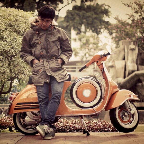 #MentionSomeoneCuteTwitcon @akbar_wer is our piaggioers of the week, thank you mate. #Piaggio http://t.co/l1kcEzzzB0