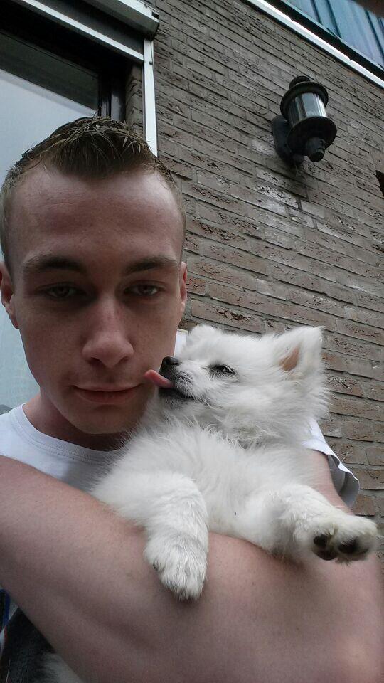 Double_P_urk's tweet photo. @Albert_Hoekman  heeft een nieuw vriendinnetje http://t.co/bG2b7KqD5L