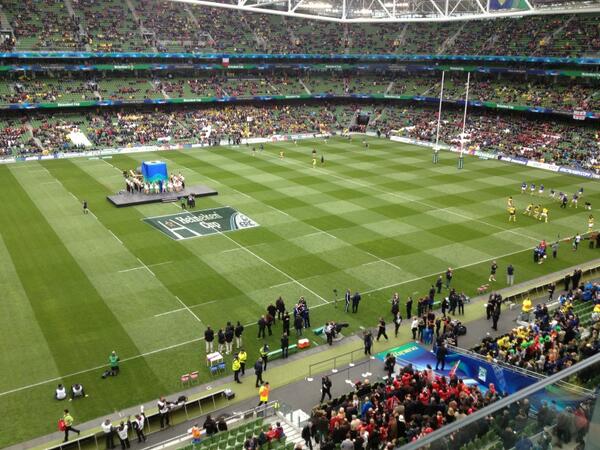 _SeanHolley's tweet photo. Not a bad view for Heineken Cup Final. #luckyboy http://t.co/DHVsmiXnNl