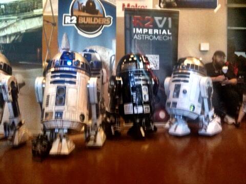 knowtech's tweet image. R2 Builders...a perennial #MakerFaire favorite.  via @KristinCMartin