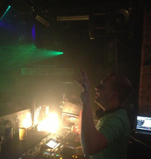 BKkMRTmCAAAOpzi.jpg:large