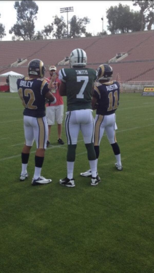 Mountaineers22's tweet photo. Geno Smith, Tavon Austin, Stedman Bailey in the #NFL Uniforms.                  #wvu #genosmith #jets #rams http://t.co/rBgJW6qjmV