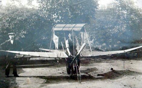 gruntlion's tweet image. #confuscious say #cdnpoli two flew into the cuckoo's nest.