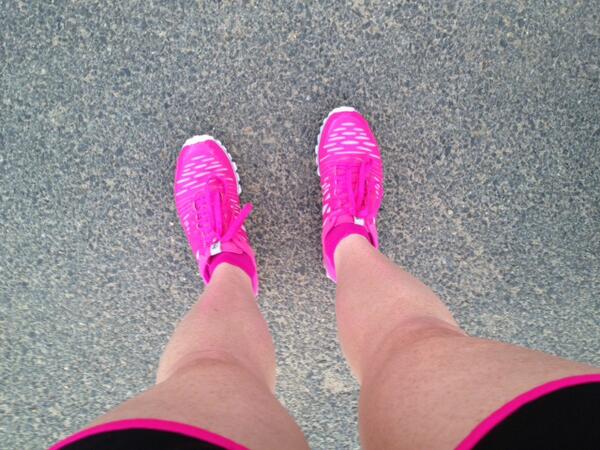 amydixonfitness's tweet image. My awesome @Reebok shoes carried me beautifully through Day 1 of the @avonwalks. Ready for day 2! #AvonWalkBO