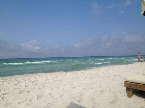 raginulcajun's tweet photo. I could live here! #panamacitybeach #beachbum http://t.co/0N7NjlR3jO