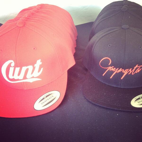 LeDCollection's tweet image. Up for evening shopping? The Lé D Pop-Up Store is still open @LongBeachPride.