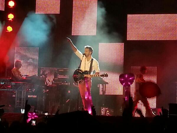 laritapolo's tweet photo. @pabloalboran el mejor concierto de mi vida! Solamente tuuuu!!! http://t.co/uaZJq6kyFx