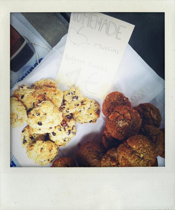 L_Roothooft's tweet photo. Parkspoornoord! Rommelmarkt! http://t.co/Lj7LdYc9m3