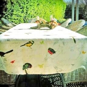 Jammer dat onze #Anouk niet gewonnen heeft tijdens het #esf. Maar gelukkig is daar het 'birds' #tafelkleed. #uniek