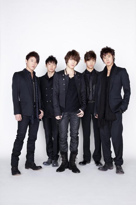 最強様 身長 178cm 180cm 178cm 186cm 184cmぐらいの彼氏 欲しぃぃぃぃ 身近にいないのかしら いないな はぁ 現実見ないと Http T Co Lizztpdnic Twitter