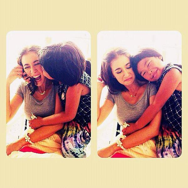 Levi_Replay's tweet photo. รักกันๆๆ 555555 @amy_klinpratoom http://t.co/R3KyX3Dq4t