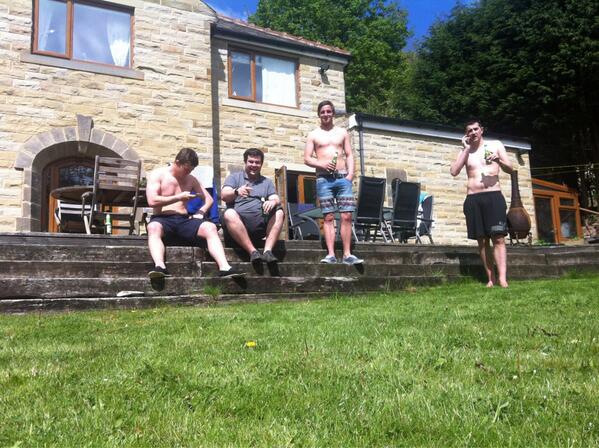 LucyCochers's tweet photo. Sunday funday @WillRae10 @MathewCochrane @OliverEdwards19 http://t.co/eYLKCMblPb