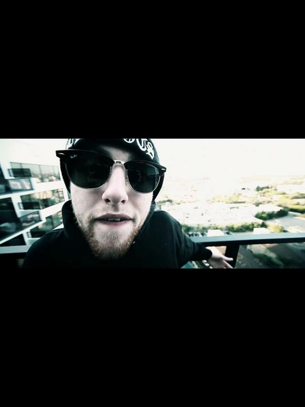 LickMeMacMiller's tweet photo. suck my penis.  #macmiller #mac #miller #thumbsup #mostdope #easymac #classclown #thejukebox #thehighlife http://t.co/qKgYqs38DJ