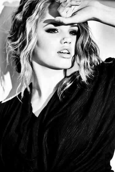 Debby Ryan tweet media