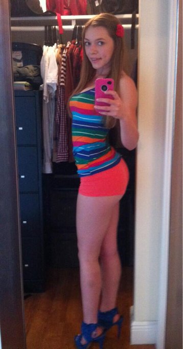 Hi there! Love you all hope you're have a beautiful day 😘 http://t.co/Jj8YX9jBSE