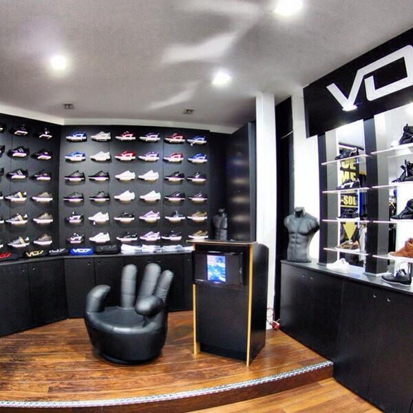 streetchicfr's tweet photo. #vo7shoes #vo7 #menfashion #styleforboys #fashionista #swagg #menswear #v07 #ootd #follow #mentrend #swag http://t.co/utuz77oP18