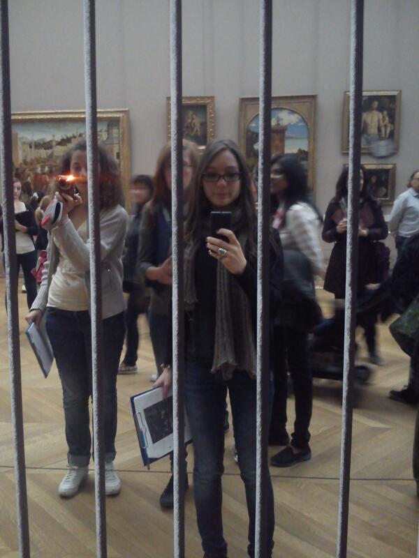 LouLefort's tweet photo. Au Louvre, Paris :) lovely day with my friends <3 http://t.co/I1nRcNydpd