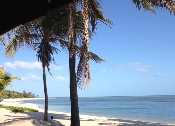 Sardeira's tweet photo. Check out this #AMAZING morning view from the beaches in #Africa #Maputo #SardeiraInAfrica #CarlasJourney #Jewelry http://t.co/AKxetUjqq9