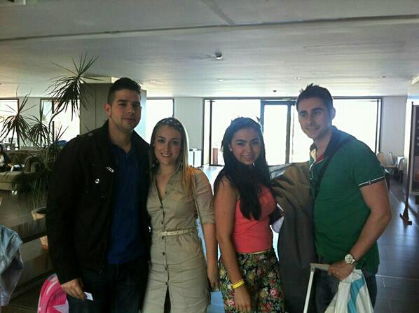 Marisabe91's tweet photo. conil 2013 ESPECTACULAR @martaYson @Deivimalaga dani!conocer a la comparsa de bienvenido futbol spa visita a cádiz... http://t.co/DofK6fibEk