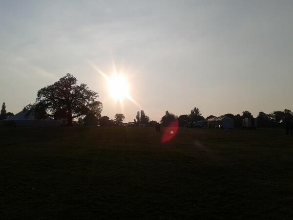 AmiThatcher's tweet photo. @grovelandspark night Grovelands, fantastic festival.....awesome closing band #DIXIE #Grovelands100 http://t.co/Z3lZgNJI9j