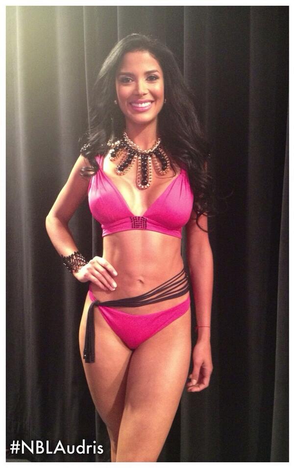 NuestraBelleza's tweet photo. Gorgeous #NBLAudris... say hellooooo fans! http://t.co/PdBRVmjXPS