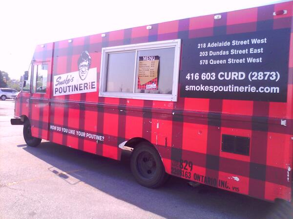 MakeupbySand's tweet image. Saw the #smokespoutine truck but were closed! Maybe next time ill be lucky :) #foodporn #foodtruck