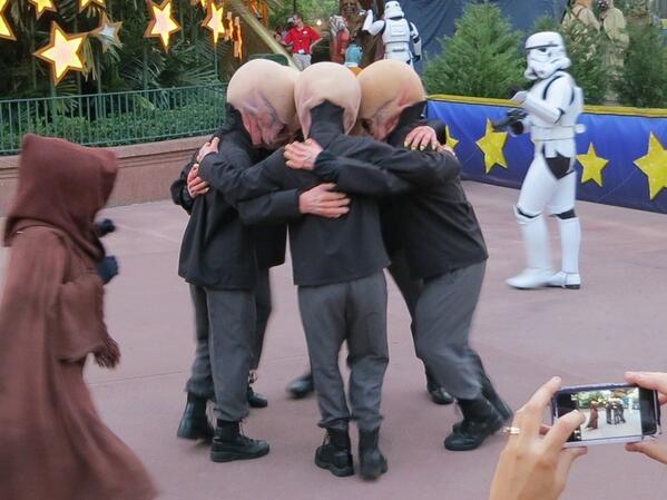 starwars's tweet photo. Modal Nodes pre-hoopla huddle. #StarWarsWeekends #HyperspaceHoopla http://t.co/Hpt9XSYxeF