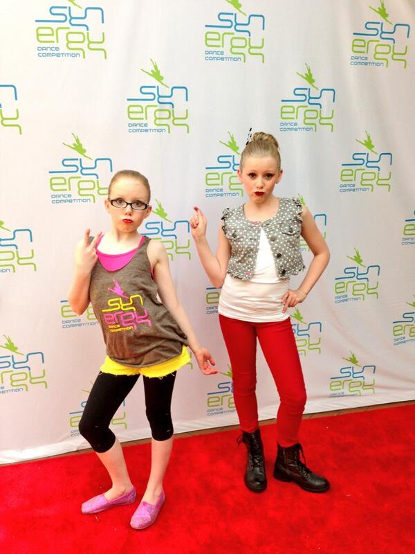 sarsifox's tweet photo. #synergy #dance http://t.co/STLZZcB5cj