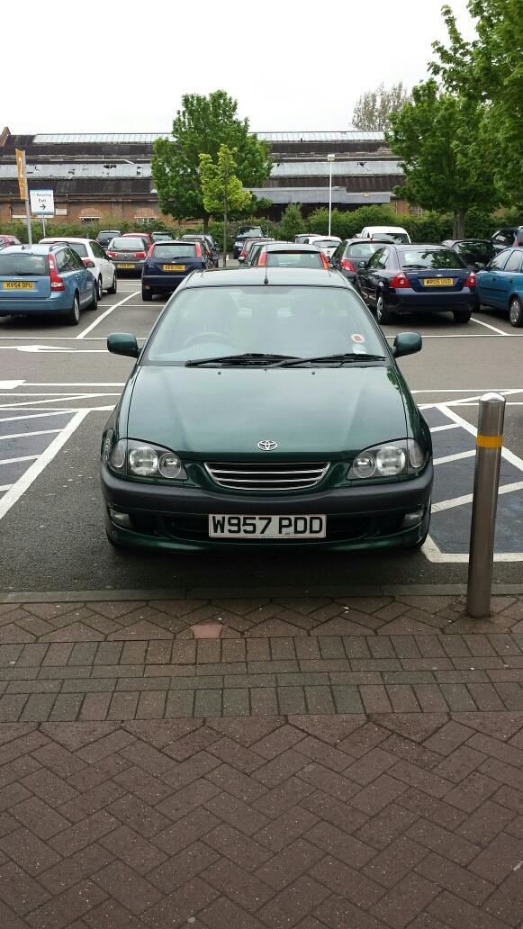 W957 PDD displaying Inconsiderate Parking