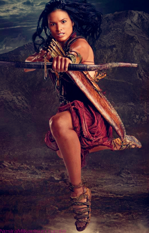 Atacando al enemigo, I love Mira