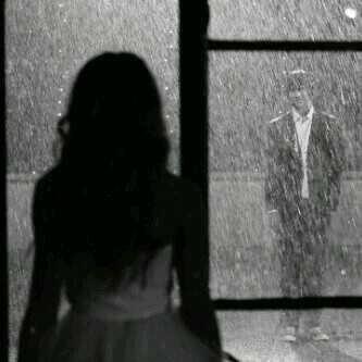 Bnosh_q9's tweet photo. أنَا هُنآ ، وَأنتِ هُنآك ‘ وَالخَيآلْ بَينِي وَبينكِ يَرسمُ حِكآيةْ مَحرومٍ وَ مَلآكْ! http://t.co/Bc6RY5JvZw""