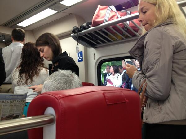 10trees's tweet photo. #metronorth in Harrison SRO and leaving commuters on platform. Going to be a long week. http://t.co/0SykcpGl6t