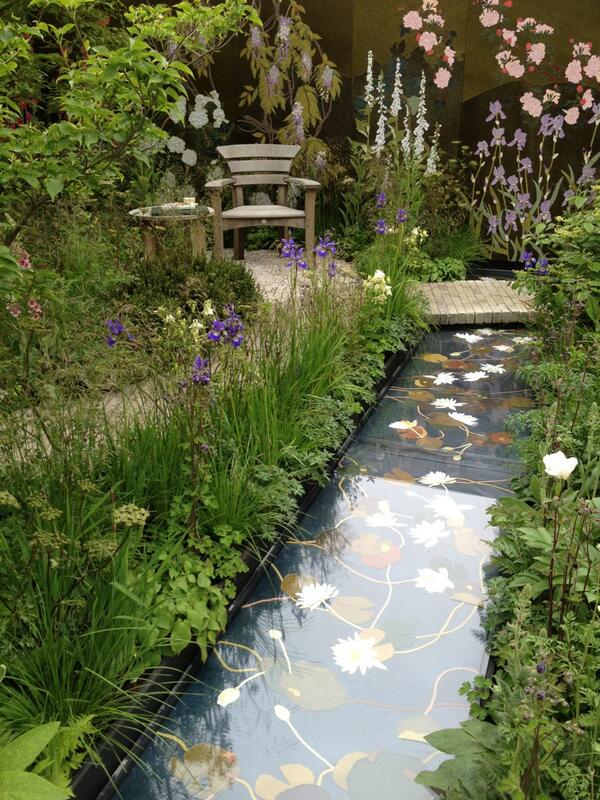 Massachusetts Garden completed! Well done to the whole team! <a href="/LandformUK/">Landform</a> <a href="/SusannahHunter7/">Susannah Hunter</a> <a href="/VisitMA_UK/">Massachusetts UK</a> #rhschelsea
