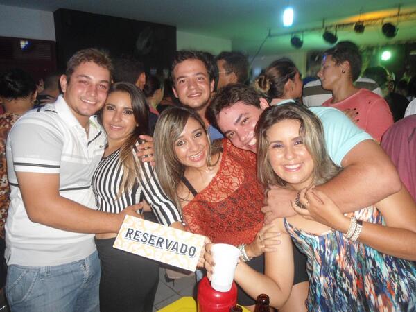 BellaReboucas's tweet photo. Todo mundo bombando no @SelectNouveau =) http://t.co/0ywrBOnijk