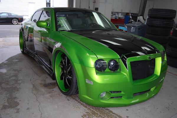 402Motoring's tweet photo. Sneak peek of the 402 Motoring wide Body Chrysler 300 #widebody #chrysler300 #mopar #ridesmagazine #402motoring http://t.co/5ZW9Bzg6xI