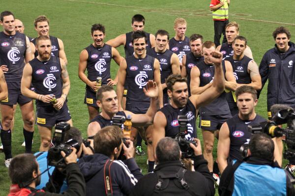 Westy_5's tweet photo. @CarltonFC @marcmurphy3 @Walkytalky1 @WLudbey @AlisonSmirnoff Somebody tell those amateur photogs in front to move! http://t.co/TMDsxIMxSQ