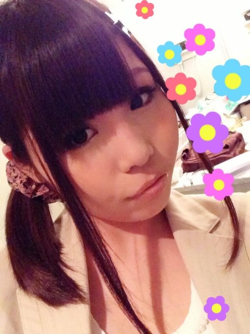 無事に撮影終わりました(つ&forall;｀*)今日は全く笑顔なしな作品でしたが、現場はすごく楽しかったです(ｏ'&forall;'ｏ)！後ほど、とある告知をしにやってきます(｡ゝ&forall;・)b http://t.co/4JfBa0Z