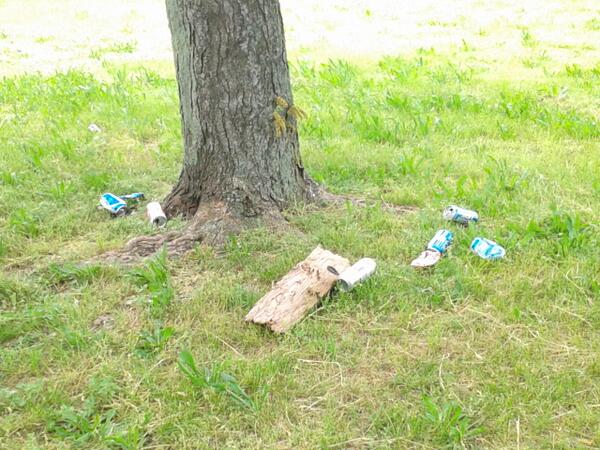 forensicman1's tweet image. Dang, @kennyflorian was happy to be back in the US!  #Cel-e-brateGoodTimesC'mon #NotProven