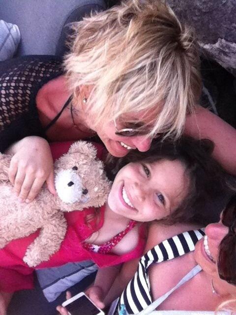 BKuKiYECYAIjf h - Ayşe Arman BKuKiYECYAIjf h