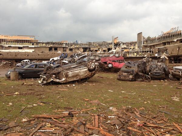 MatthewKeysLive's tweet photo. MT @Cornell_Patrick: Picture of the damage at the #Moore Medical Center http://t.co/59dVfejG7n